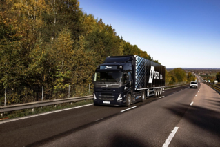 Volvo delivers 20 electric trucks to DFDS in Gothenburg