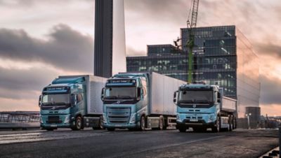Volvo Trucksilla on alansa laajin sähkökuorma-automallisto, ja Euroopassa on tilattavissa kolme raskasta kuorma-automallia.
