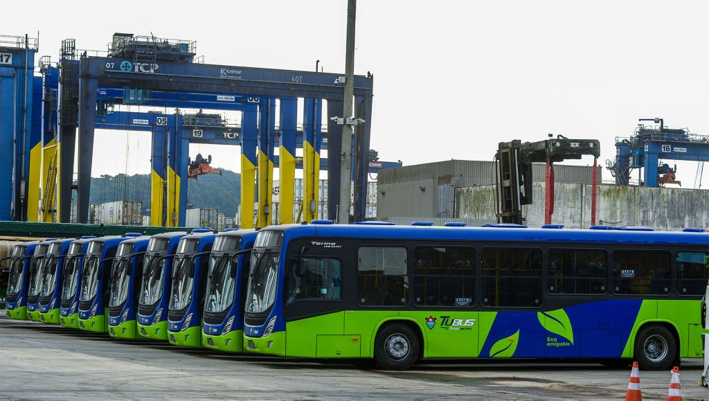 Volvo exporta novos ônibus para BRT da Guatemala