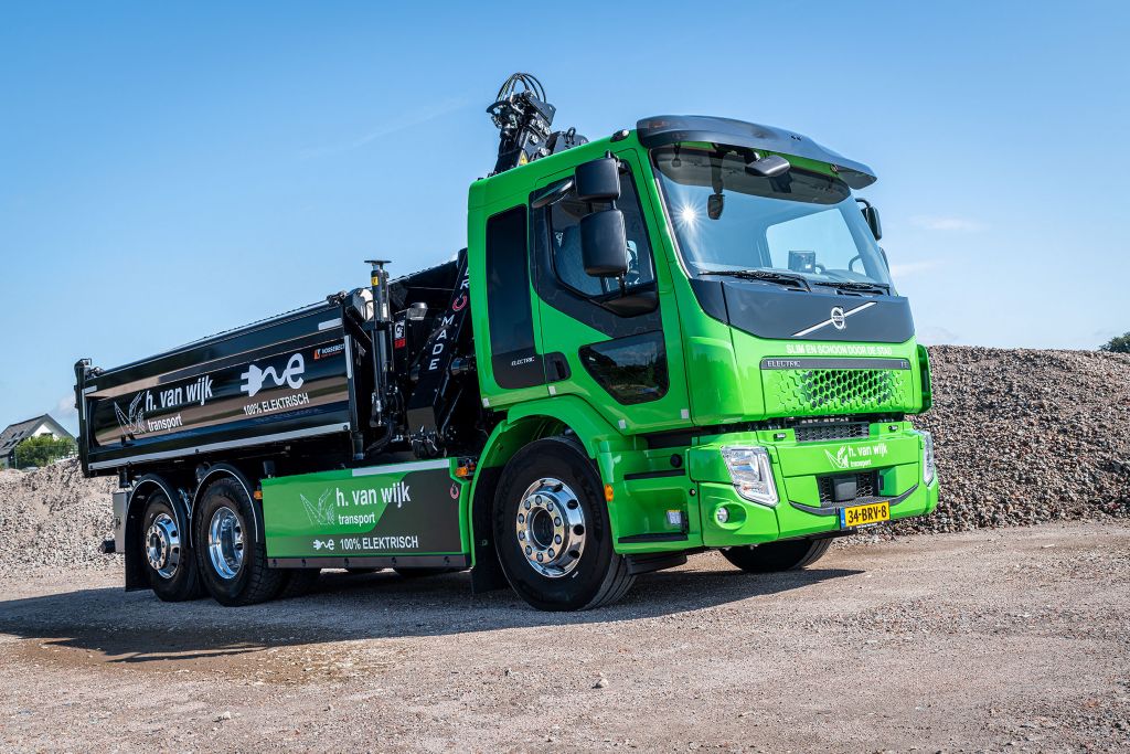 H. van Wijk Transport zet Volvo FE Electric in voor infraprojecten in Amsterdam