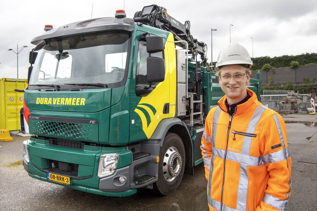 Vrijbloed Transport over de Volvo FE Electric: “De truck blijft in de stad, rijdt weinig kilometers en doet z’n werk als ieder ander, alleen veel stiller en zonder emissies”