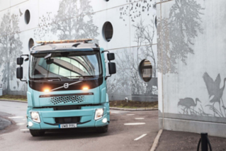 The cab exterior design make the Volvo FE a perfect fit in the street.
