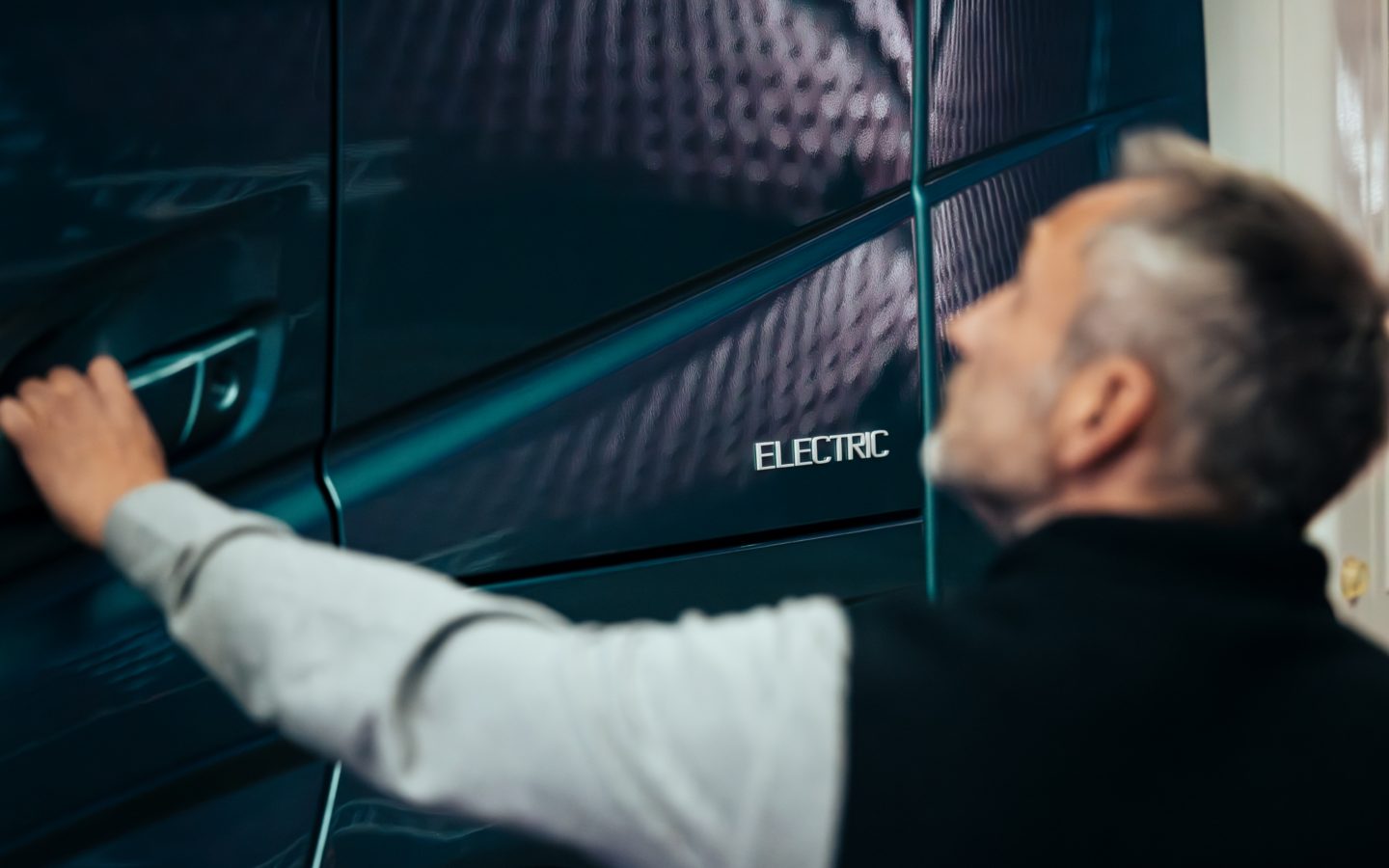 A Volvo FH Aero Electric részletes leírása
