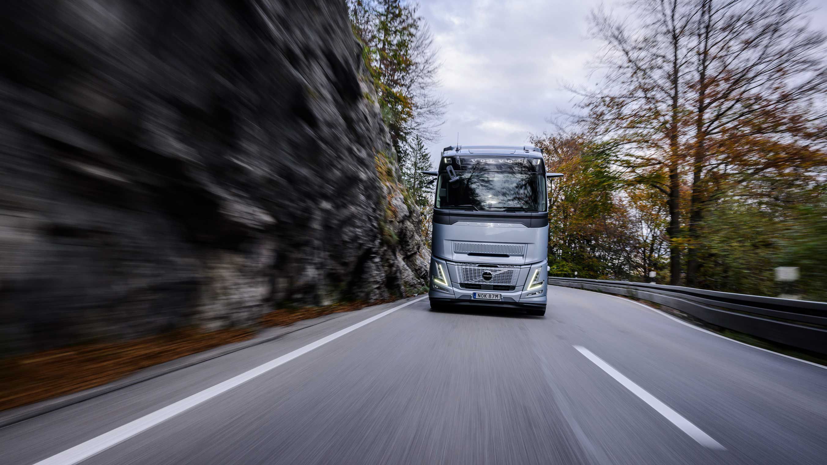 De aerodynamische Volvo FH Aero met I-Save realiseert een flinke brandstofbeparing tijdens de verbruikstest van Trucker magasin