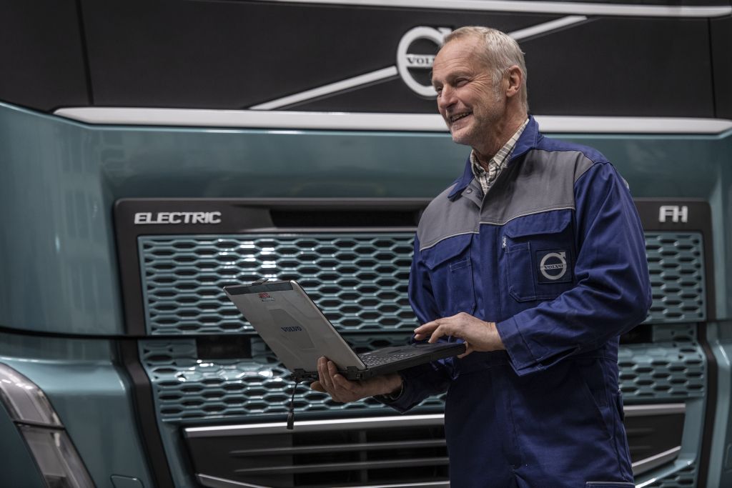 Hoe is de service en het onderhoud van een elektrische truck geregeld?