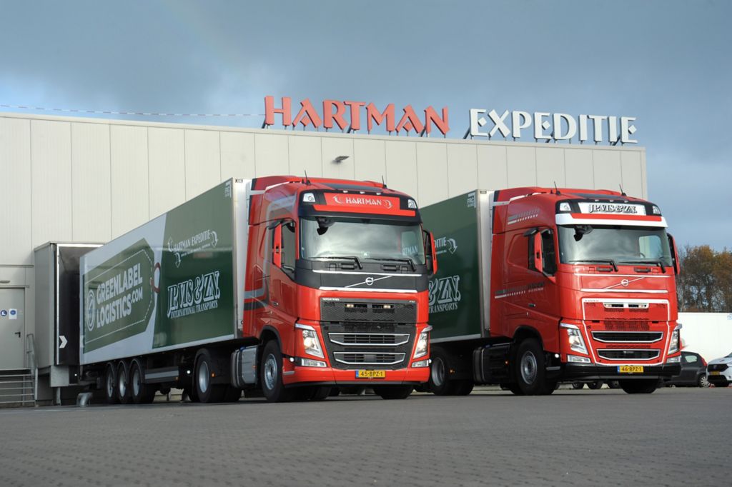 Duurzaam naar Scandinavië: vier Volvo FH 460 LNG-trekkers voor Hartman Groep