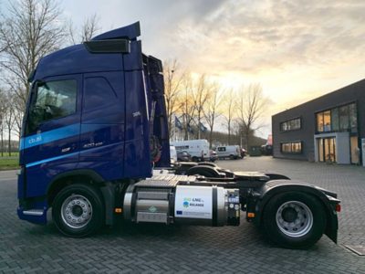 Volvo Trucks-dealer Van Dijk Trucks leverde de LNG-trucks aan CB. Het uitstekende klantcontact speelde een belangrijke rol bij de keuze voor Volvo Trucks..