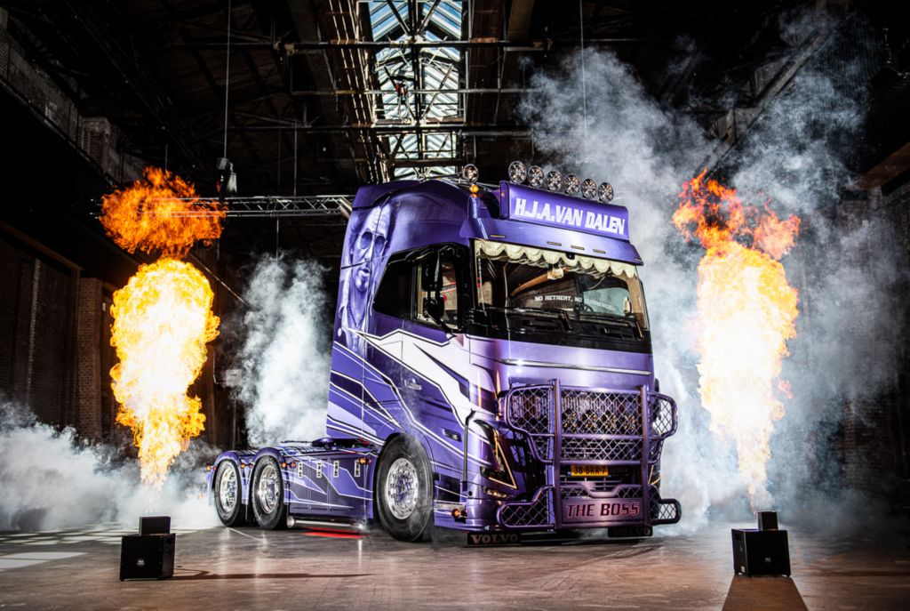 Opnieuw spectaculaire Volvo FH16 750 voor Harry van Dalen