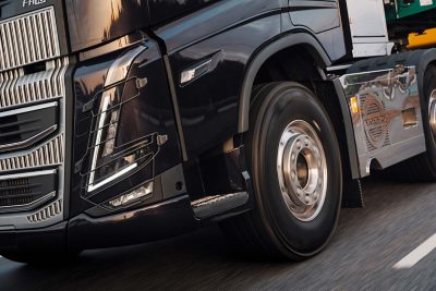 Go with the heavy-duty bumper if you use your Volvo FH16 for tougher assignments.