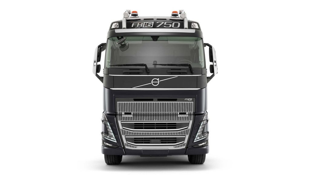 https://assets.volvo.com/is/image/VolvoInformationTechnologyAB/volvo-fh16-new?qlt=82&wid=1024&ts=1698538833404&dpr=off&fit=constrain