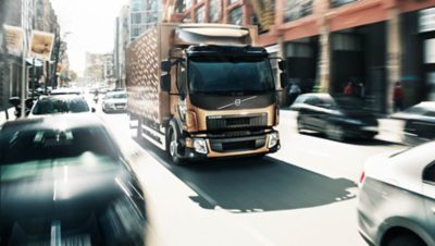 Volvo FL takes you through narrow streets in the city without any trouble