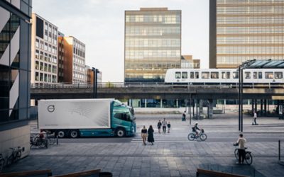 Volvo FM Electric in an urban environment