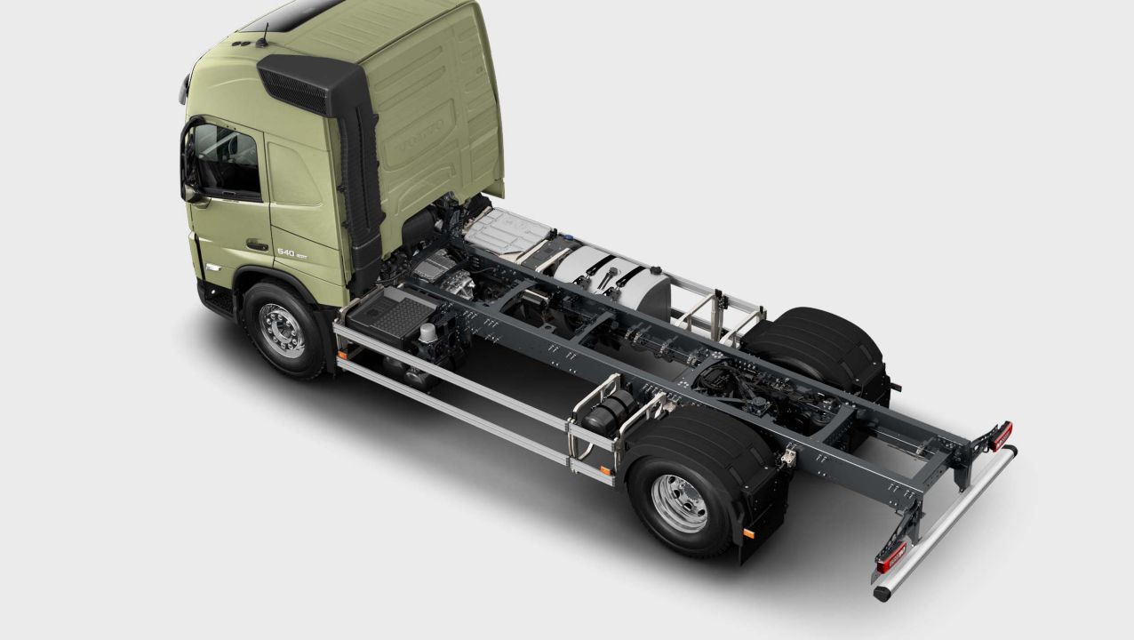 Volvo FMX specifications for chassis, axle load, suspension, coupling heights, chassis features and brakes.