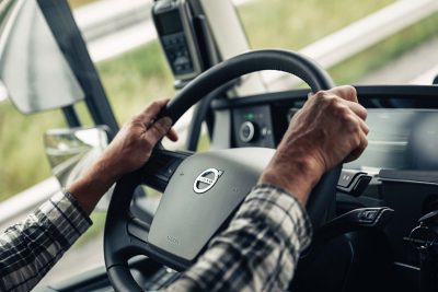 Volvo Dynamic Steering offers perfect stability and reduced strain.