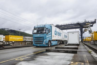 La flotte de camions électriques de Volvo a désormais parcouru plus de 250 millions de kilomètres en trafic commercial dans le monde depuis 2019.
