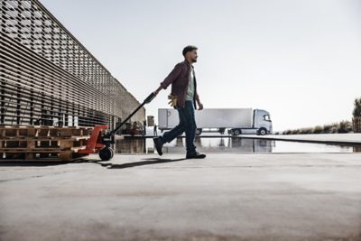 elektrické-nákladní-automobily-jsou-efektivním-řešením-pro-snižování-emisí-co2