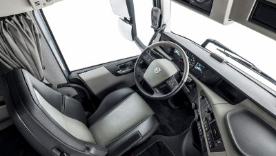 O interior do Volvo FH Classic.