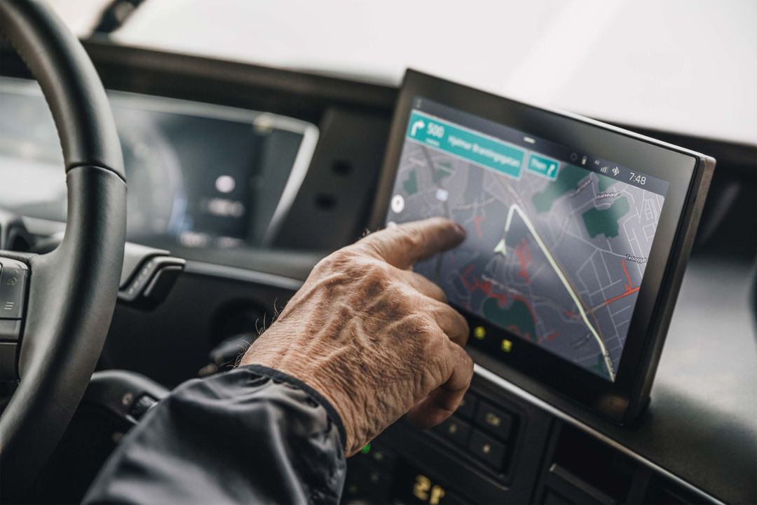 Explore the Volvo FH driver interface.