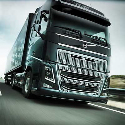 Volvo FH16 lane keeping support