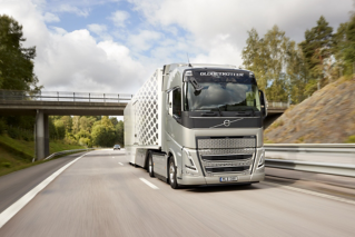 Volvo Trucks improves fuel performance on  long-haul routes