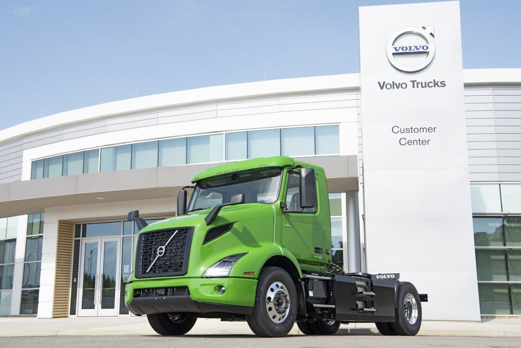 Volvo Trucks Customer Manhattan Beer Distributors Orders Five VNR Electric Models for New York Beverage Distribution