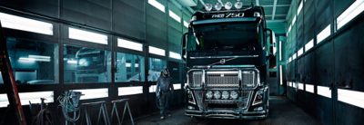 Volvo trucks servicing FH 16 in workshop