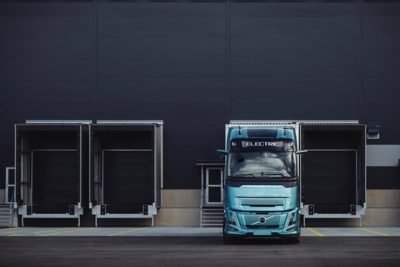 Volvo FH Aero Electric getting unloaded in garage area