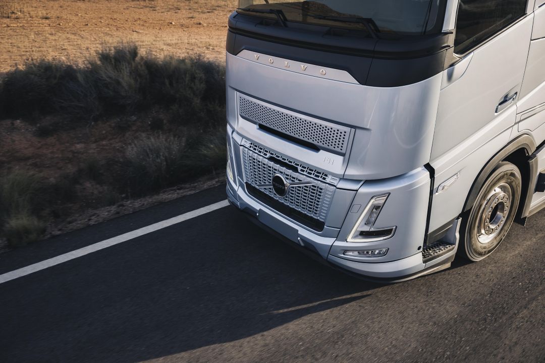 Innovation trifft Nachhaltigkeit – Volvo Trucks auf der MAWEV-Show 2024