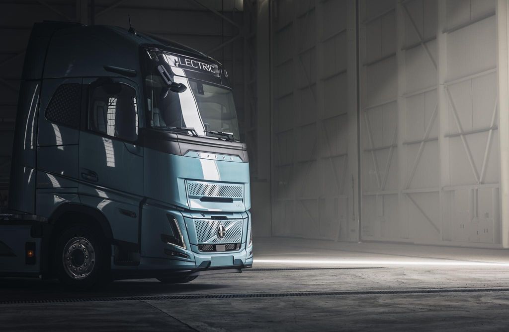 Volvo Trucks is ook in 2025 marktleider elektrische vrachtwagens