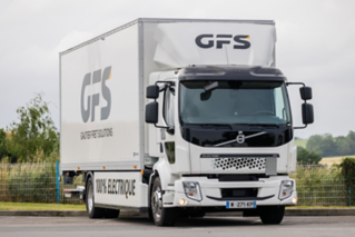 Remise des clés du Volvo FL électrique à GFS, Volvo Truck Center Cesson-Sévigné, le 23 juin 2021, Photo © Jean-Marie LIOT - www.jmliot.com