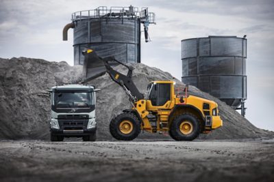 Volvo FMX driving in mud