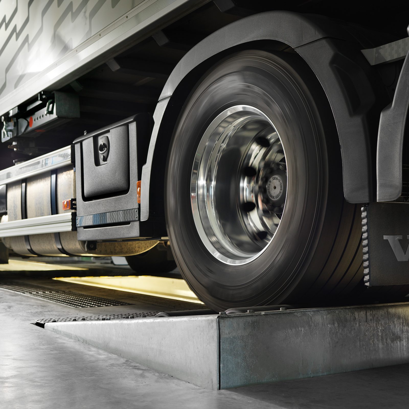 Watchful Tilbud Evakuering Tjenester til dæktrykovervågning | Volvo Lastbiler