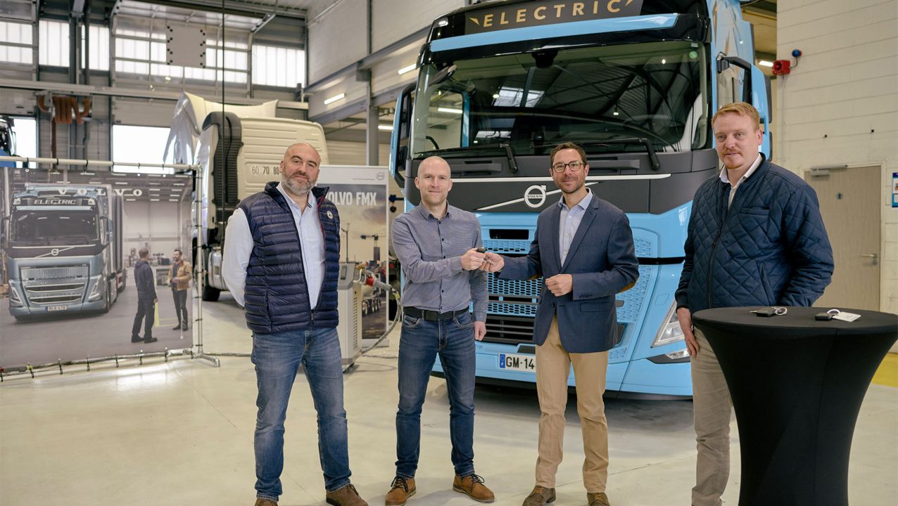 Wheeltainer reçoit trois Volvo FM Electric pour le transport de conteneurs au Havre.