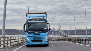 Wheeltainer reçoit trois Volvo FM Electric pour le transport de conteneurs au Havre