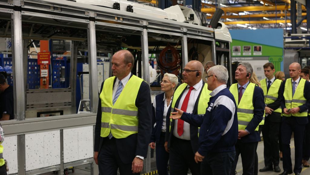 Wizyta Wiceministra Rozwoju w Volvo Polska